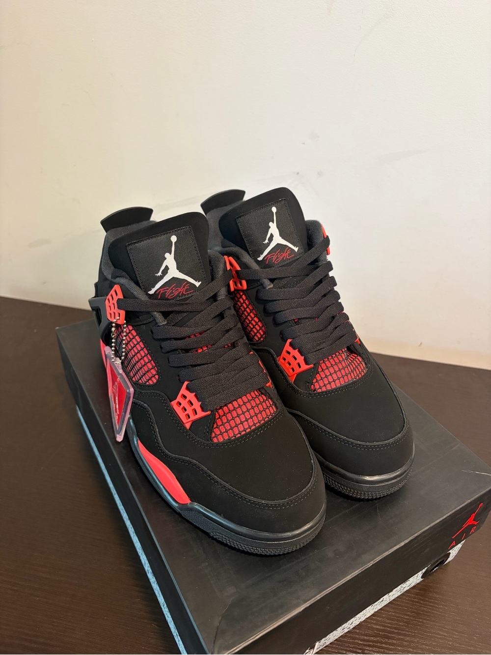 Jordan 4 Retro Red Thunder Size 9 Men’s w/ OG Box & Tag